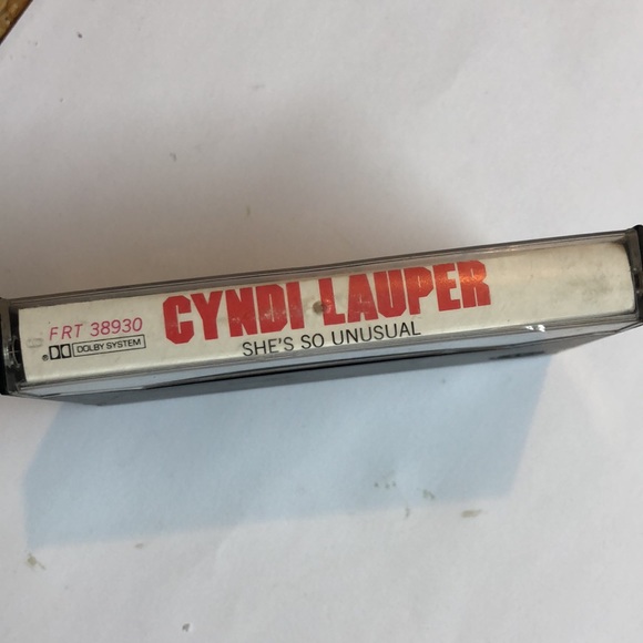 VTG Cassette Cyndi Lauper - She’s so Unusual - Picture 4 of 7